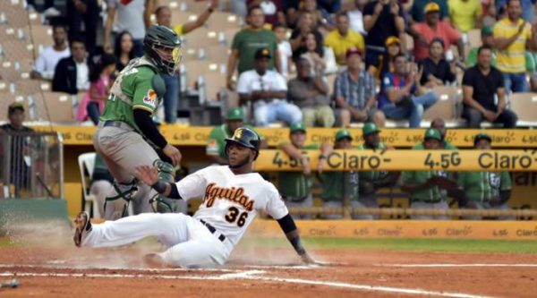 Águilas Cibaeñas arrollan 13-2 a las Estrellas Orientales