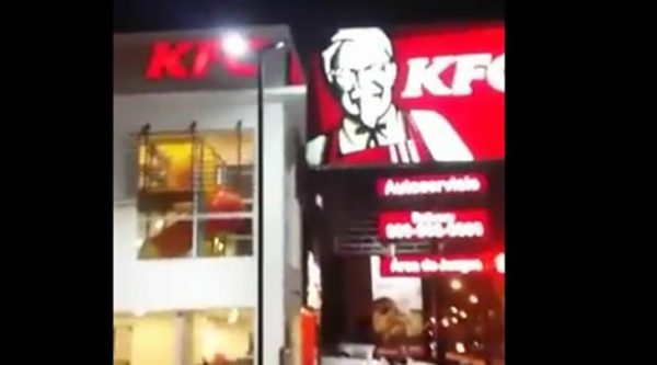 Video: Asalto a KFC Kentucky Fried Chicken de Bella Vista