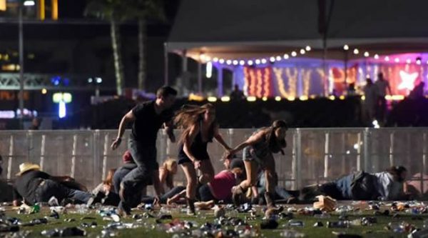 50 muertos y más de 200 heridos en un tiroteo durante concierto en Las Vegas