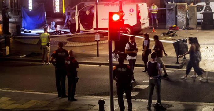 Atentado terrorista  en Barcelona, España (Resumen)