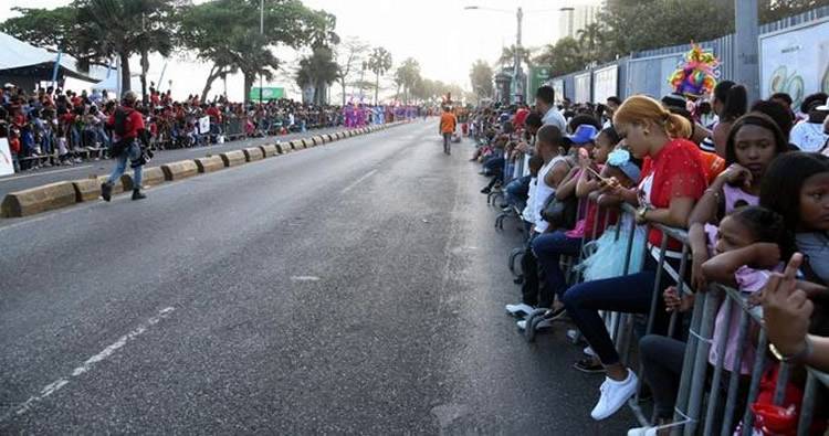 Boicotearon el Carnaval Dominicano [Listín Diario]
