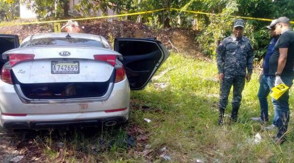 Con esos tres cadáveres ultimados en carro, ya van doce