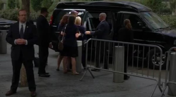 Video: Hillary Clinton se desmaya en ceremonia del 11 de Septiembre