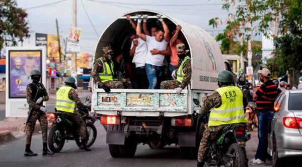 Escala de precios de multas por toque de queda en RD