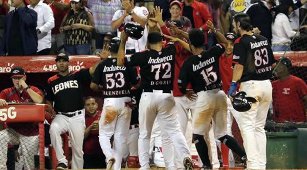 Escogido blanquea a los Tigres y se medirán ante Toros en partido extra