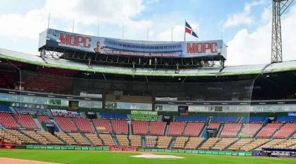 Rehabilitan el Estadio Quisqueya; Licey y Escogido juegan hoy a 7:30 pm