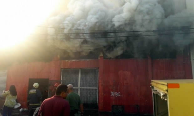 Incendio en Almacenes Rodríguez de la Duarte