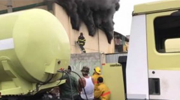 Incendio supermercado Hiper Uno de la Duarte (videos)