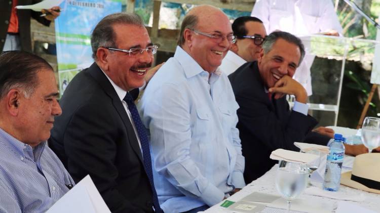 Hipólito Mejía favorece modificación a la Constitución para habilitar a Danilo Medina en 2024