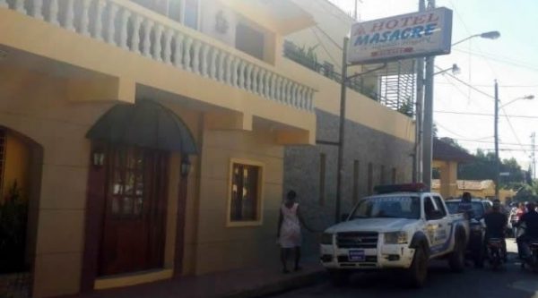 Policías rodean hotel en Dajabón, donde presumen que está Brayan