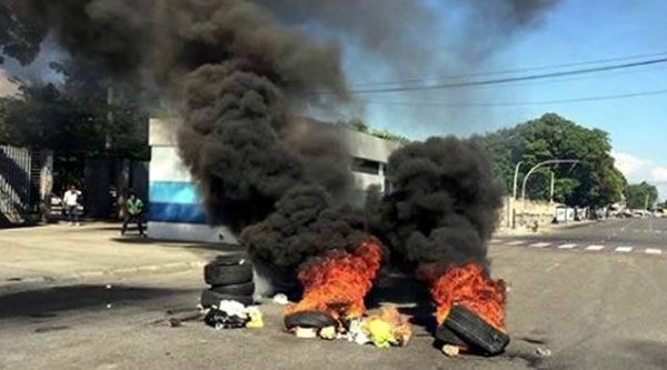 Se registran protestas apoyando el paro de transporte de hoy