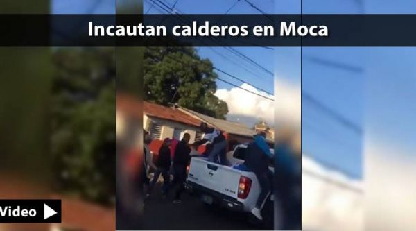 Video: Incautan calderos a jovenes que recibieron a Gonzalo Castillo a cacerolazos en Moca