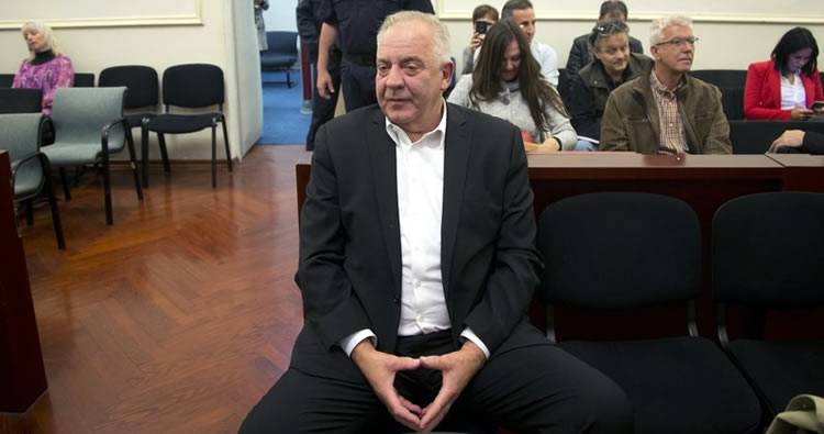 Condenan a seis años de cárcel al ex primer ministro de Croacia por recibir sobornos