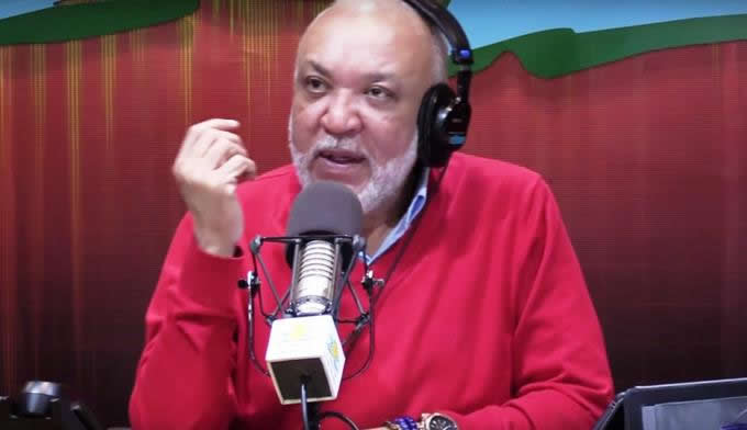Jochy Santos rechaza presentar Premios Soberano 2017