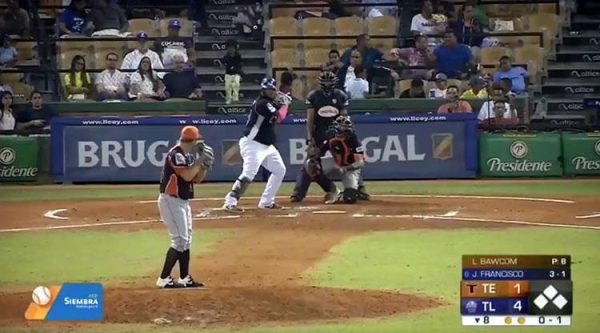 Juan Francisco pega homerun y los Tigres derrotan a los Toros