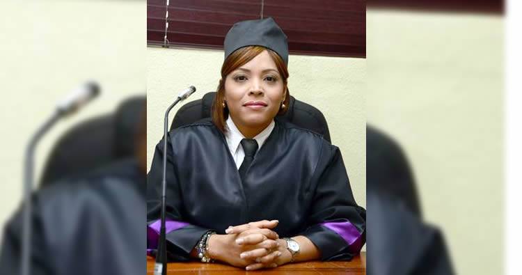Jueza Patricia Padilla suspendida por liberar narcos, subió ayer a estrado