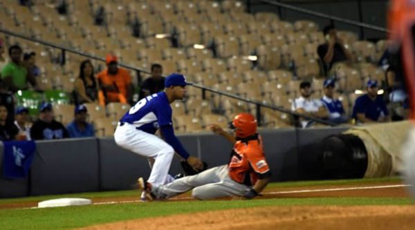 imagen licey vs toro nov 30 2016