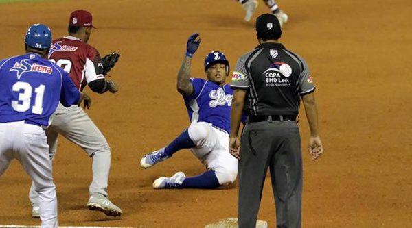 Tigres del Licey derrota a Los Gigantes del Cibao