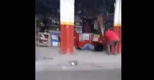 Video: Agarran ladrón en Herrera y casi lo linchan