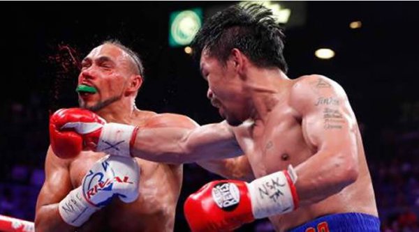 Manny Pacquiao gana por decisión a Keith Thurman