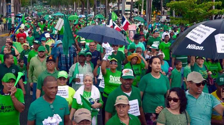 Marcha Verde: contra lluvia y truenos (Lo que publicó el Listín y CDN)