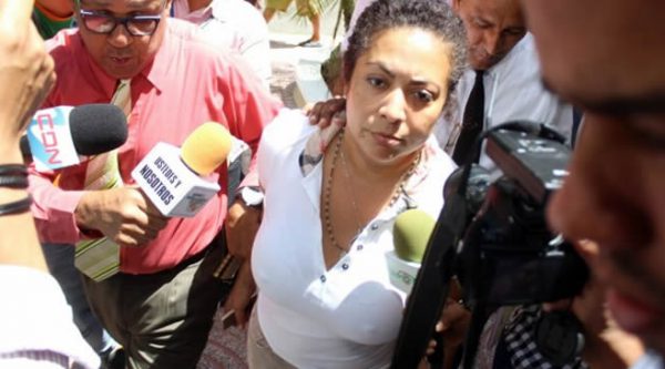 Marlin Martínez tenía oculto el cadáver de Emely Peguero en una finca en Moca