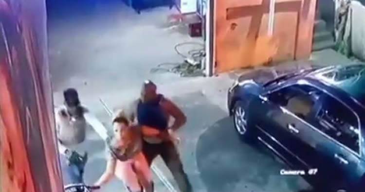 Video del momento en que secuestraron a dueña de bar en Cotuí