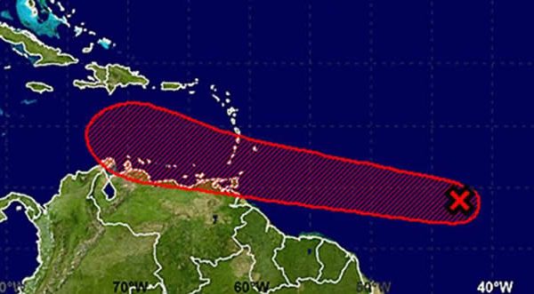 Onda tropical puede convertirse en ciclón en trayectoria al Caribe