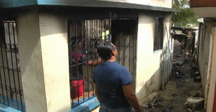 Hombre quema casa de su papá porque no le dio mil pesos