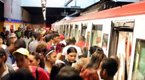 Metro de Santo Domingo presenta problemas