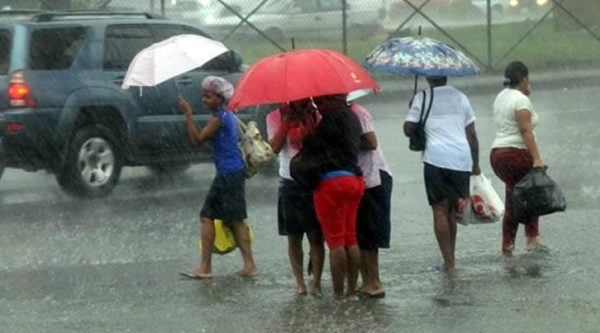 Meteorología pronostica lluvias y tronadas por onda tropical y vaguada