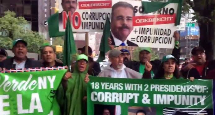 Protestas persiguieron al presidente Medina en Nueva York