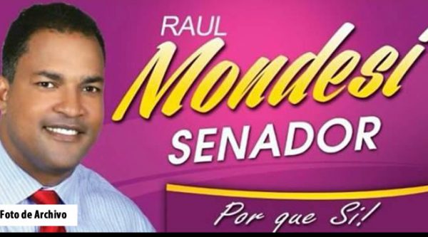 Condenan a Raúl Mondesí a ocho años de prisión por corrupción