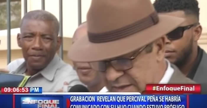 Reacción de ex-general Percival Peña cuando le preguntan sobre la llamada a John Percival