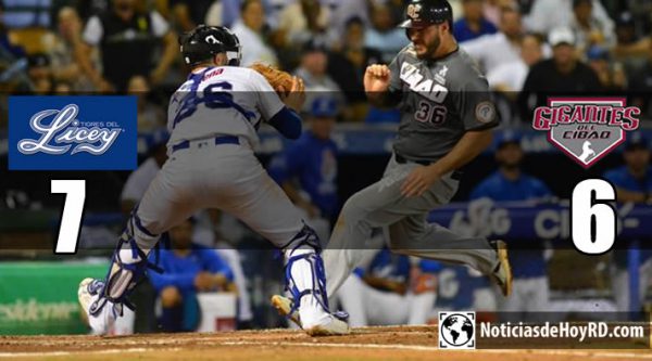 Los Tigres del Licey derrotan a los Gigantes en un dramático juego