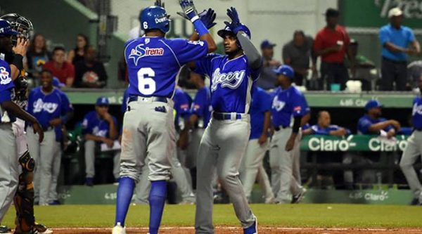 Tigres del Licey le gana a Estrellas y escala al segundo lugar