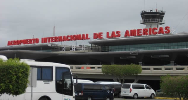 Apresan tres personas en el aeropuerto de Las Américas por robo