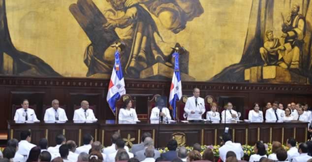 Senadores dominicanos se aumentaron el sueldo a RD $320 mil mensual