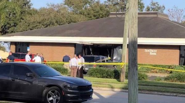 Intento de robo de un banco en Florida deja 5 muertos y varios heridos