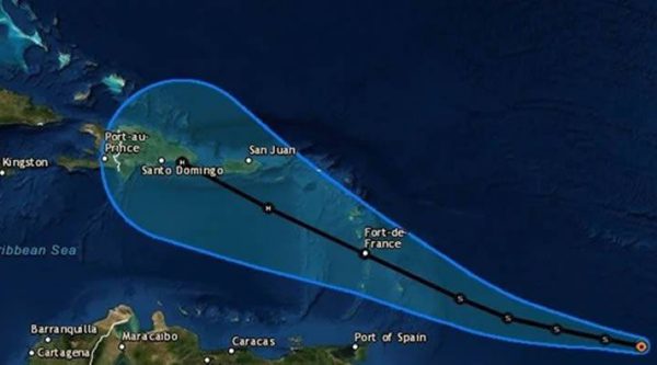 Tormenta Dorian se fortalece mientras se dirige al Caribe