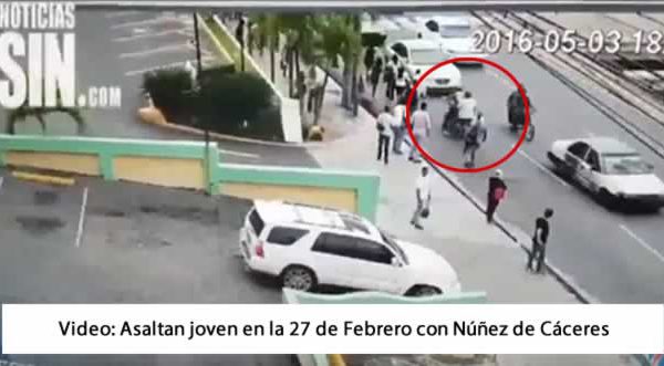 Video: Asaltan joven en la 27 de Febrero con Núñez de Cáceres