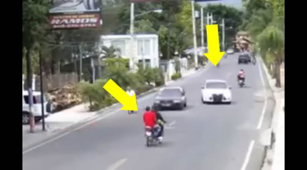 Video: Choque entre carro y motoconcho en Santiago