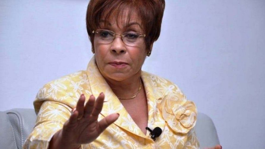 Lila Alburquerque renuncia del PLD
