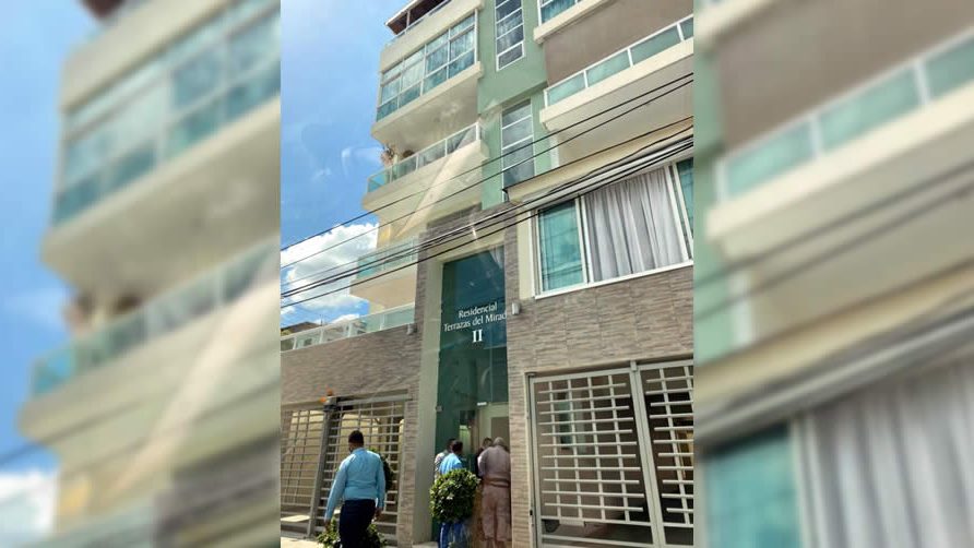 Video: Fiscalía del DN desaloja apartamento de Alexander Montilla, cuñado de Danilo Medina