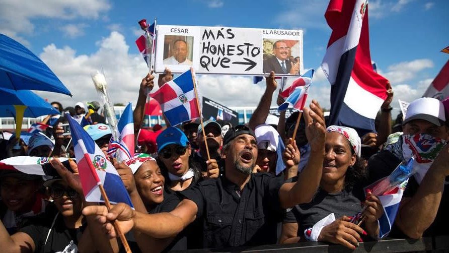 Hace un año las elecciones municipales dominicanas fueron suspendidas por «causas misteriosas»