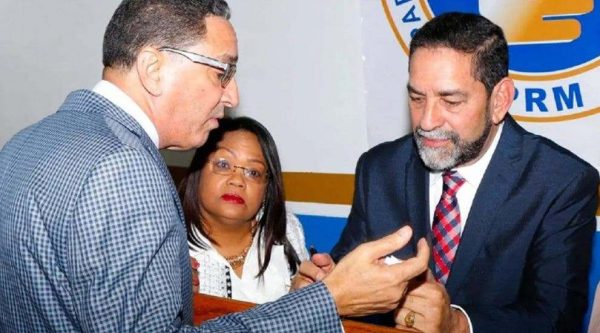 Renuncia hermano de Eligio Jáquez como encargado administrativo del consulado en Nueva York