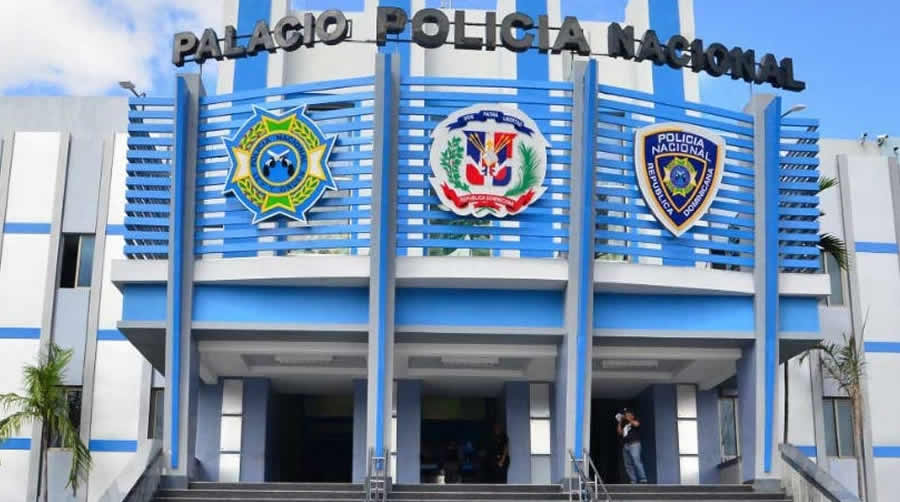 Apresan 3 policías atracando una persona cuando patrullaban en SDE