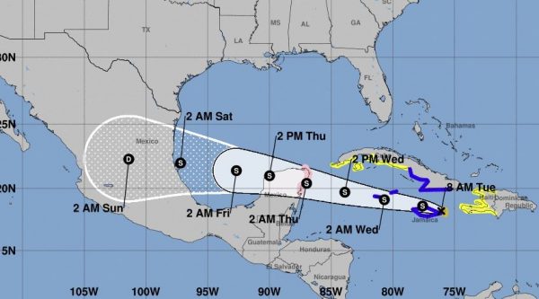 Grace se fortalece; vuelve a ser una tormenta tropical