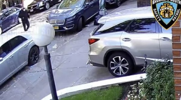 Video: Roban en asalto un millón de dólares en menos de 1 minuto en Brooklyn