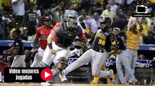 Video: Las Águilas Cibaeñas derrotan al Escogido y avanzan al Round Robin